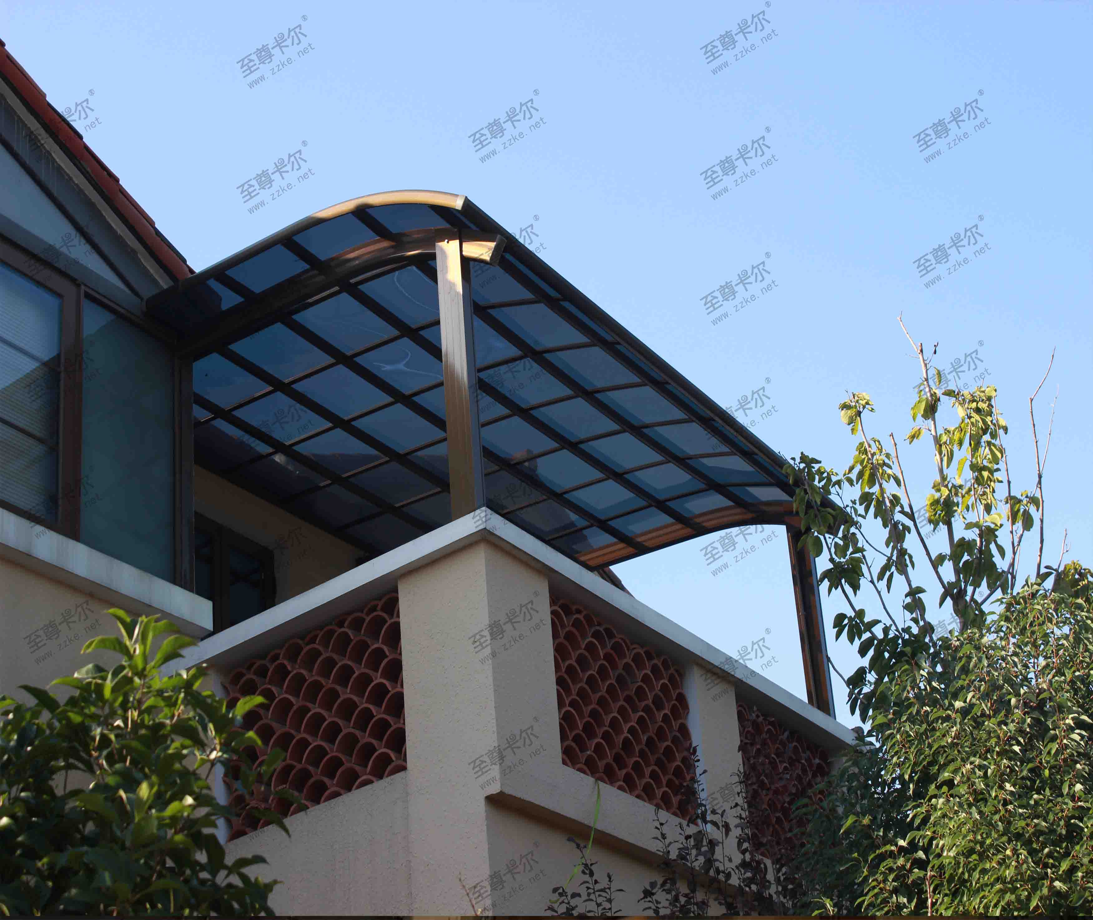 耐力板廠家的典范.jpg 耐力板廠家的典范.jpg