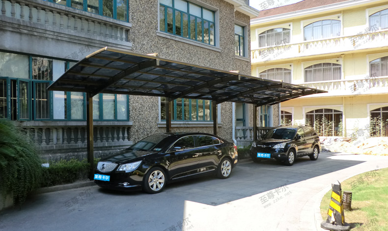 至尊卡爾耐力板車棚.jpg 至尊卡爾耐力板車棚.jpg