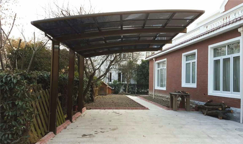 至尊卡爾品牌加盟商與經銷商的區(qū)別