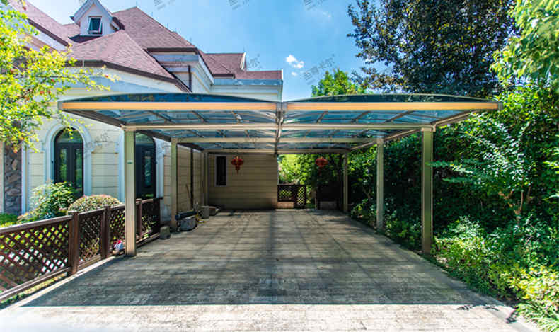 至尊卡爾車棚廠家、只做高端的車棚！