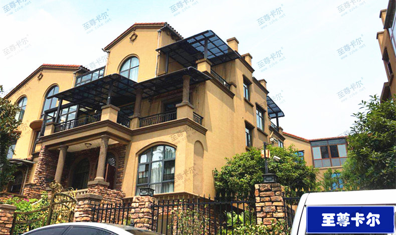 家里陽(yáng)臺(tái)沒(méi)封的,雨棚必不可少,窗戶(hù)也不能放過(guò)_至尊卡爾