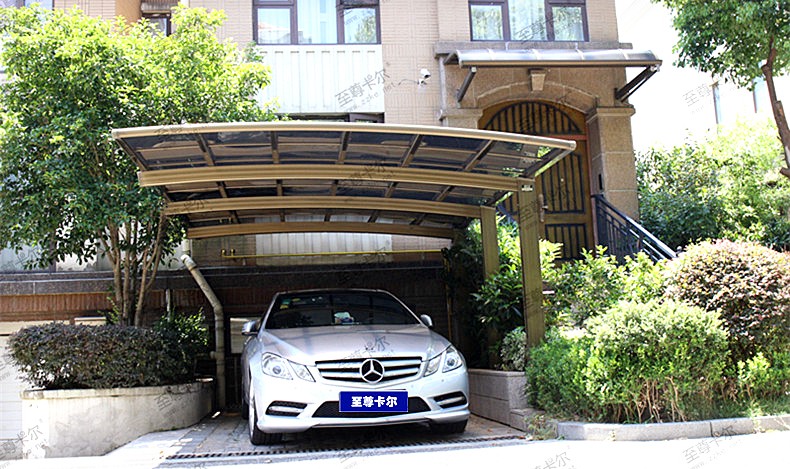 汽車停車棚用耐力板搭建好不好？汽車停車棚實(shí)用性怎么樣？