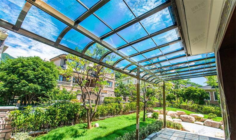 常用的露臺(tái)雨棚材質(zhì)有哪些？露臺(tái)雨棚用什么材質(zhì)好