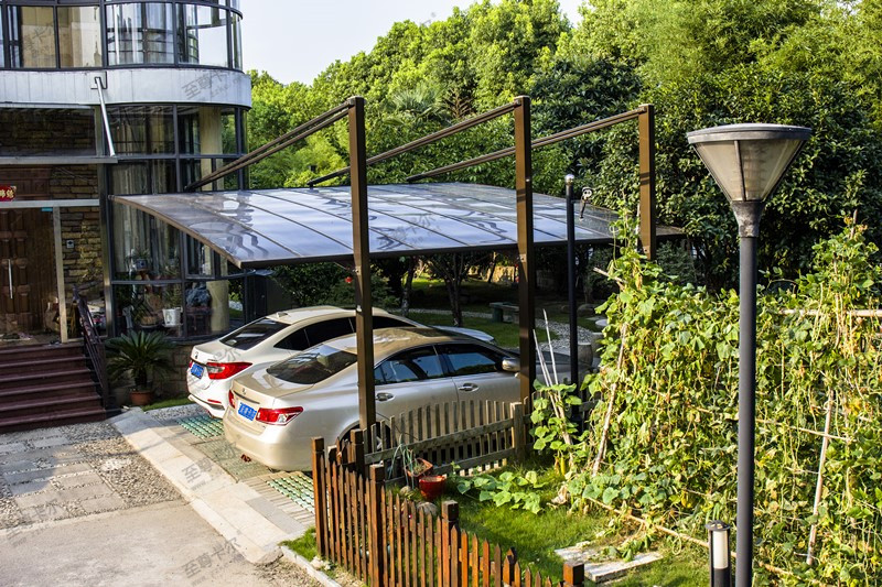 別墅鋁合金車棚怎么選，根據(jù)這三點來選準不會錯