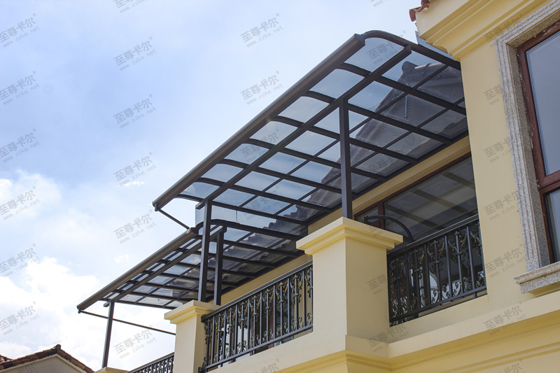 自家窗臺雨棚用哪種好？什么材料壽命長？