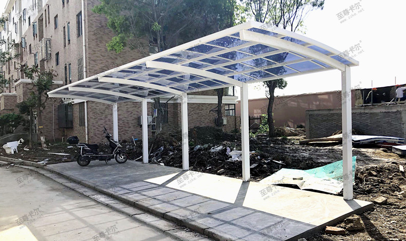 原本破舊的非機動停車棚大變樣，真是被吸引到了，拍給你看看