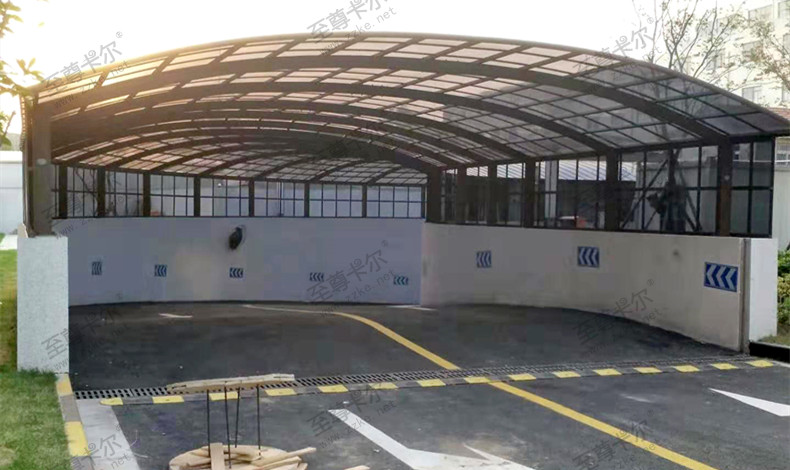 鋼化玻璃車庫入口棚這么危險你還不知道？記好這些知識可別踩大坑