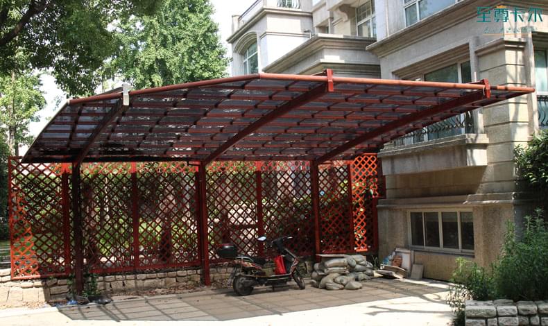 小區(qū)搭建車(chē)棚選什么材質(zhì)好？