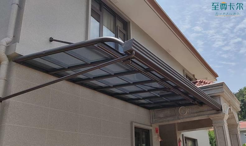 雨棚價(jià)格多少錢(qián)一平？專(zhuān)業(yè)雨棚廠家哪家好？