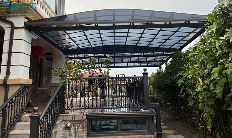 成都專業雨棚？做雨陽棚用什么材料好？